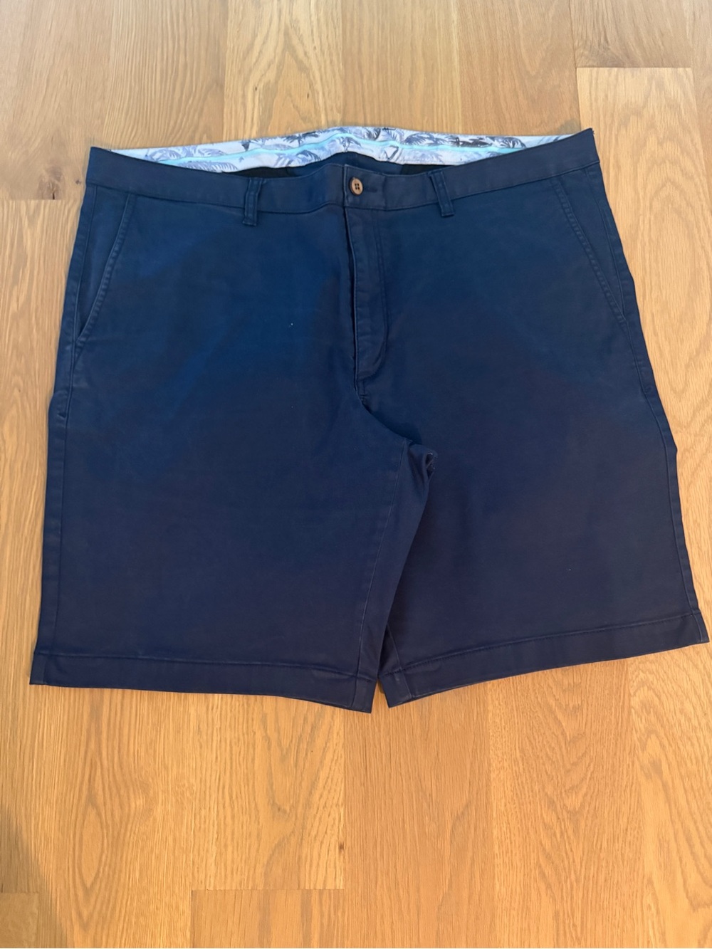 Tommy Bahama Boracay 10-inch Chino Shorts